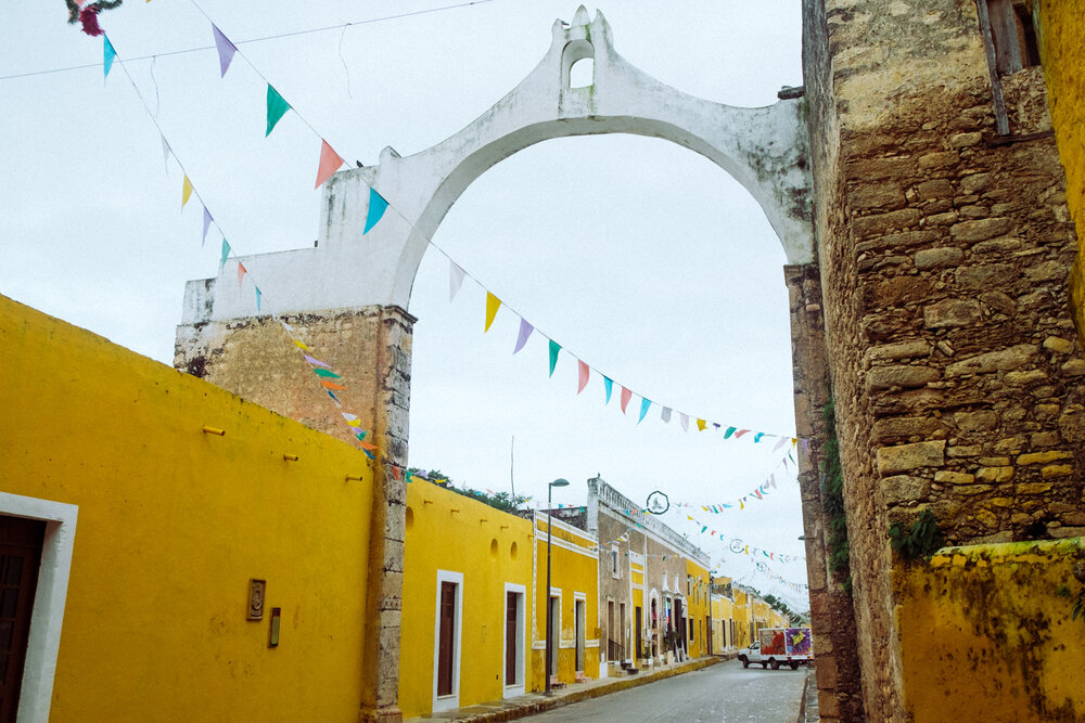 Rachel Off Duty: The Yellow, Cobblestoned Streets of Izamal, Mexico
